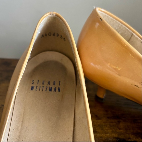 Stuart Weitzman Glossy Tan Heels - Picture 5 of 8